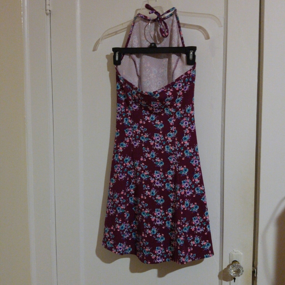 SO textured fit and flare floral halter dress size medium - Picture 6 of 7